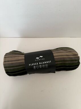 NWT Men's Fleece Blanket – Olive, Tan & Brown by Slowtide
